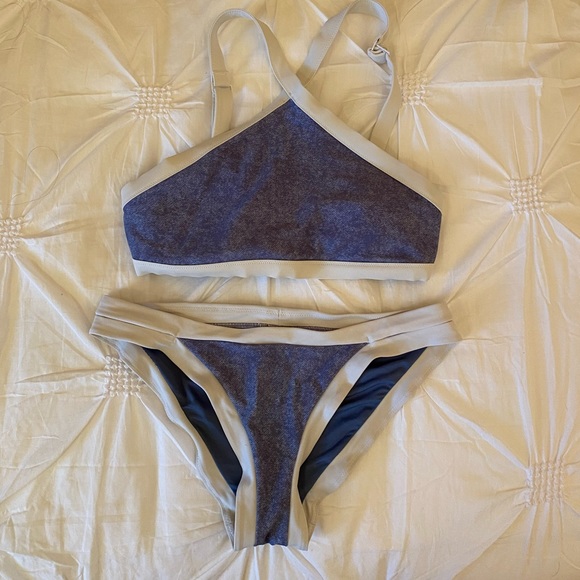 matching bikini - Picture 1 of 5